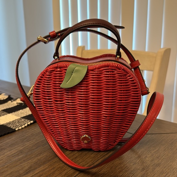 Kate Spade Honeycrips Apple Basket Crossbody Bag; EUC, Like New! - Picture 6 of 13